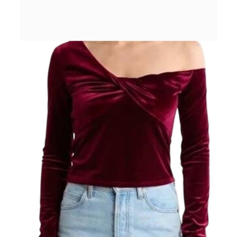 Elodie long sleeve burgundy off shoulder velvet top.